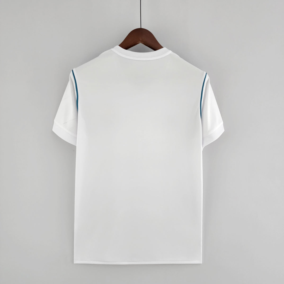 Camisola Retro Real Madrid 17/18